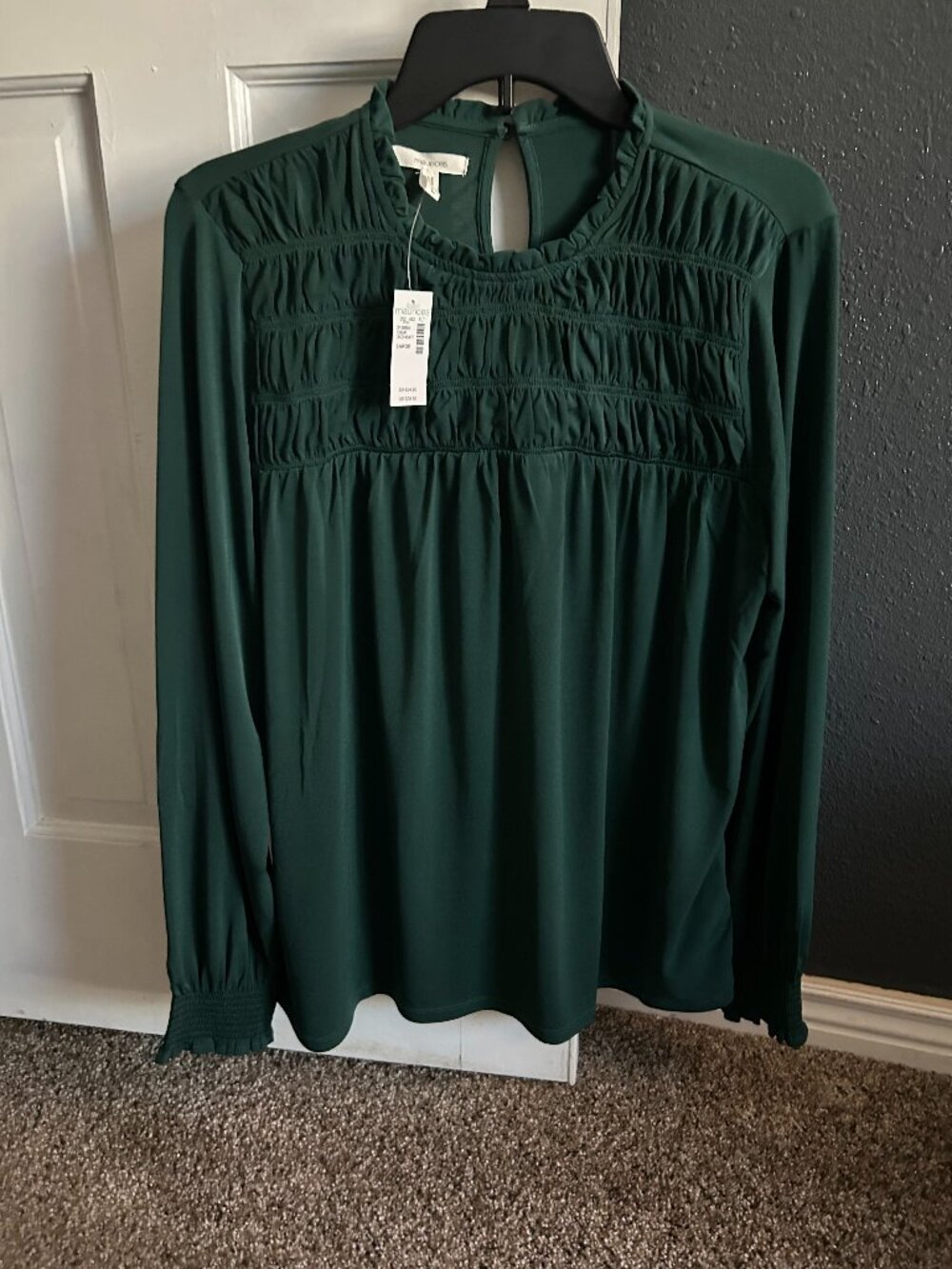 Maurices NWT Green Long Sleeve Peasant Top Size Large
